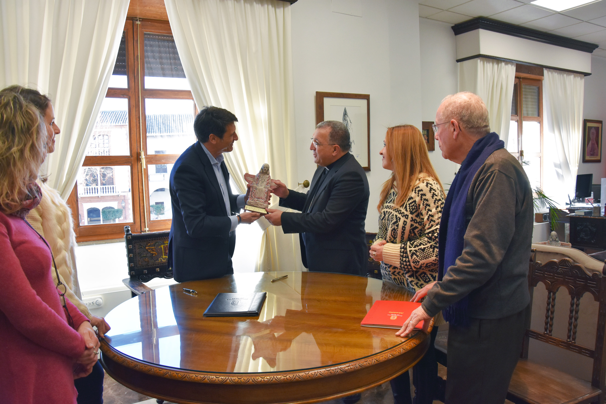 firma entrega dama