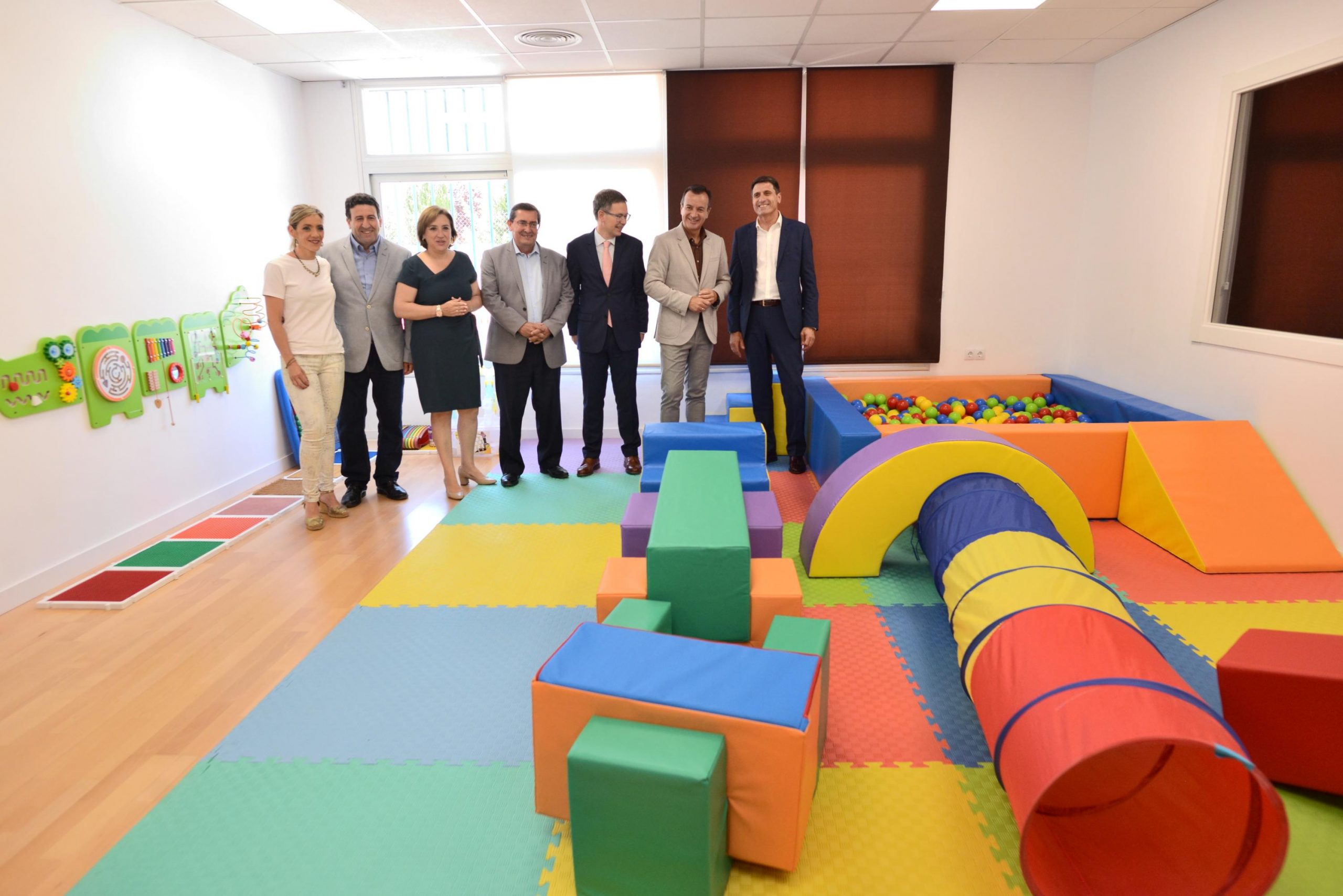 Miembros de la asociación Jabalcón y autoridades.JMG