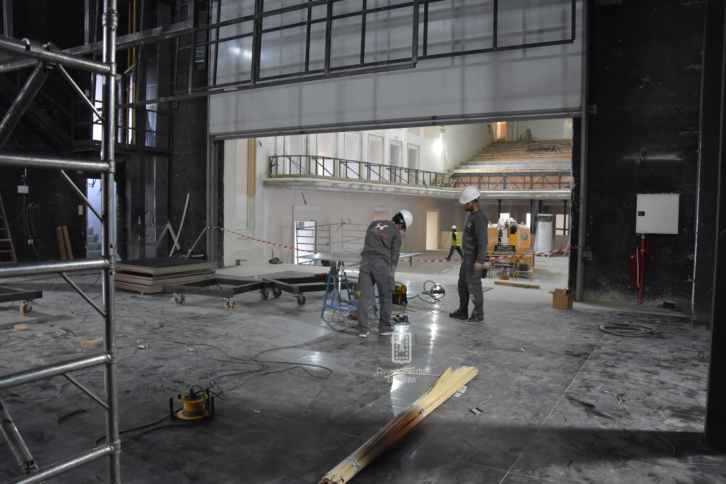 Interior de las obras del Teatro dengra