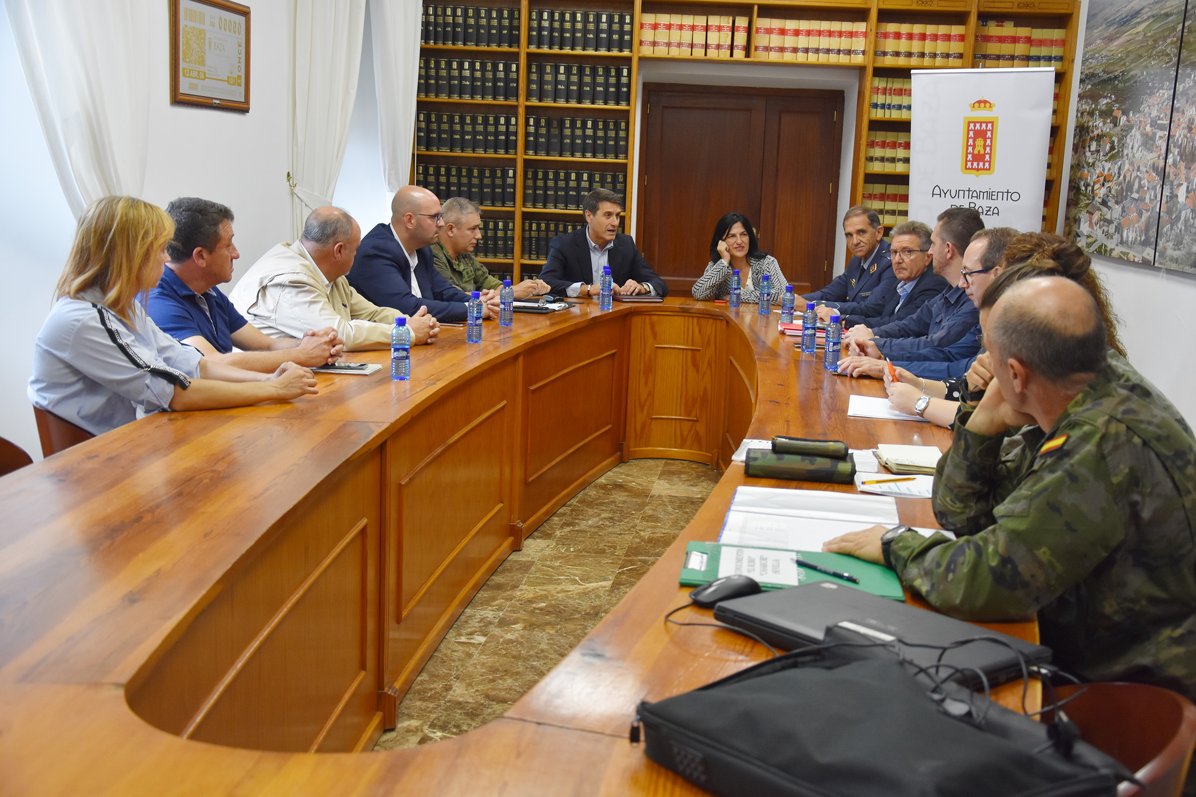 Reunión técnica y política en Baza para valorar la instalación del puente provisional 